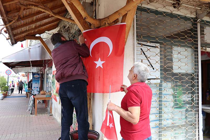 Antalya'da esnaf� tedirgin eden meczup