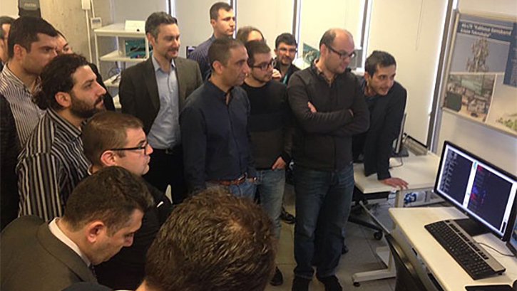 Yerli baz istasyonundan ilk ''alo''