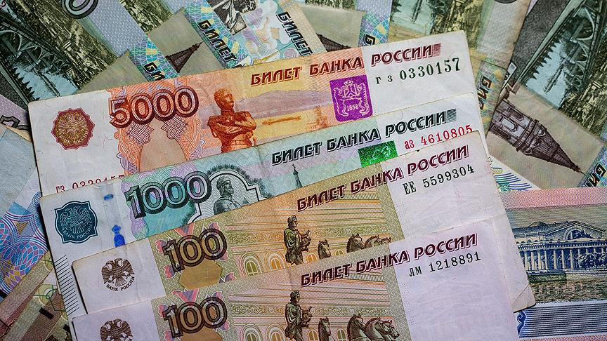 Rusya banka iflaslar nedeniyle 100 milyar ruble kaybetti