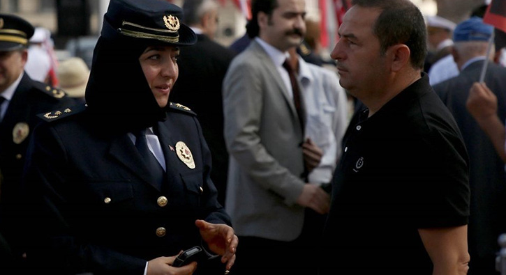 �sko�ya'da kad�n polislere ba��rt�s� serbest