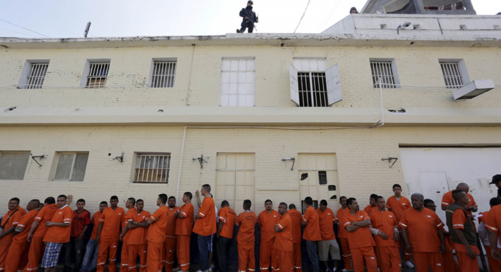 Meksika hapishanesinde isyan: 2 �l�, 13 yaral�