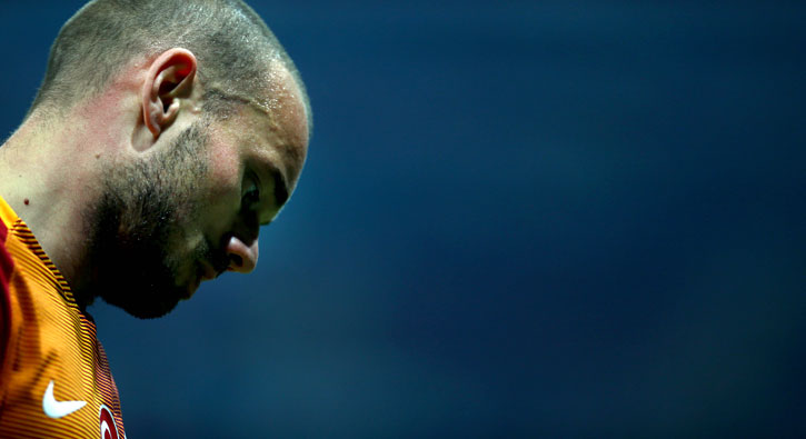 Galatasaray y�netimi Sneijder i�in �srar etmeyecek!