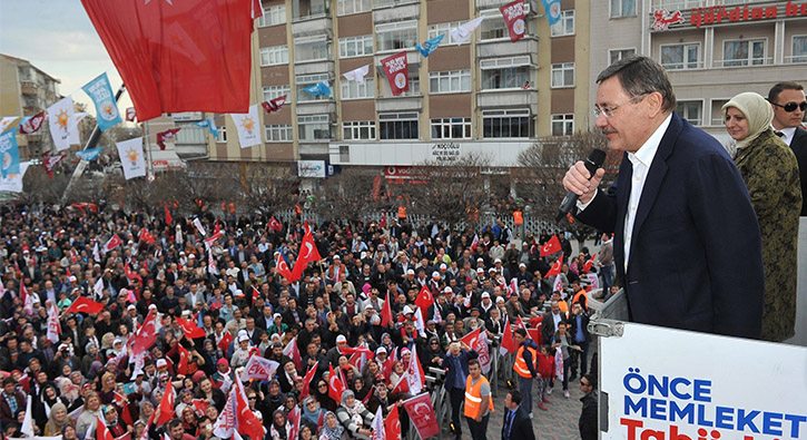 G�k�ek: CHP 'D��man�m�n d��man� dostumdur' anlay���yla FET� ile i�birli�i yap�p AK Parti�ye y�klendi