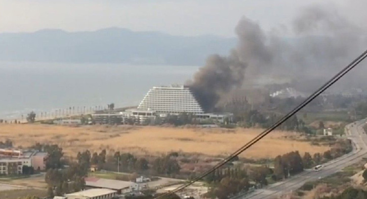�zmir�deki 5 y�ld�zl� otelde korkutan yang�n