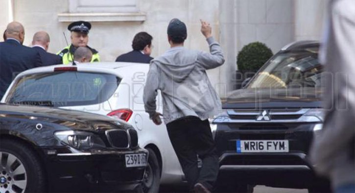 Londra'da Suudlu yetkililere sald�r�