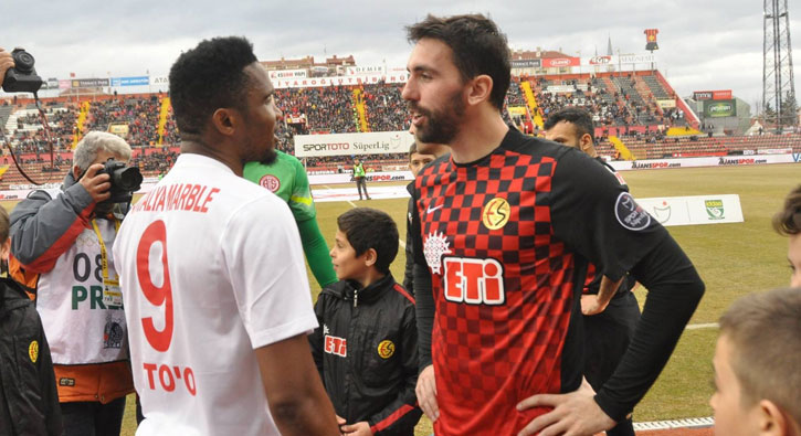 Jordi Figueras �ike yapmakla su�lan�yor