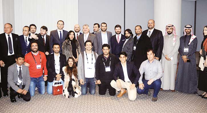 Turistler geri d�nmeye ba�lad�