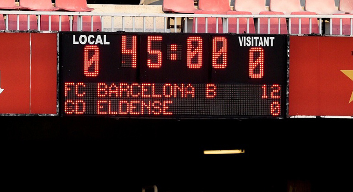 Farkl� yenilgi 96 y�ll�k kl�b� bitirdi