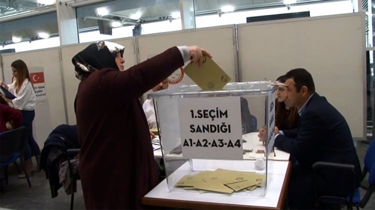 Yurt dnda 522 bin semen oy kulland