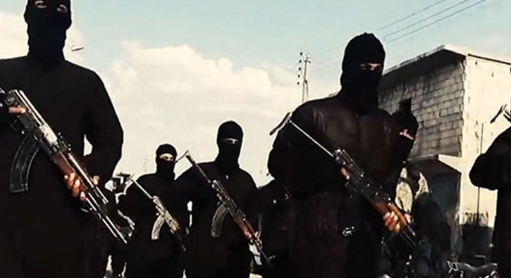 DEA�, 33 ki�inin kafas�n� kesti