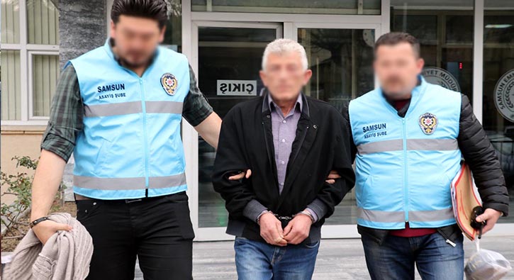 Ayakkab�yla yata��na yatt� diye arkada��n� b��aklad�!