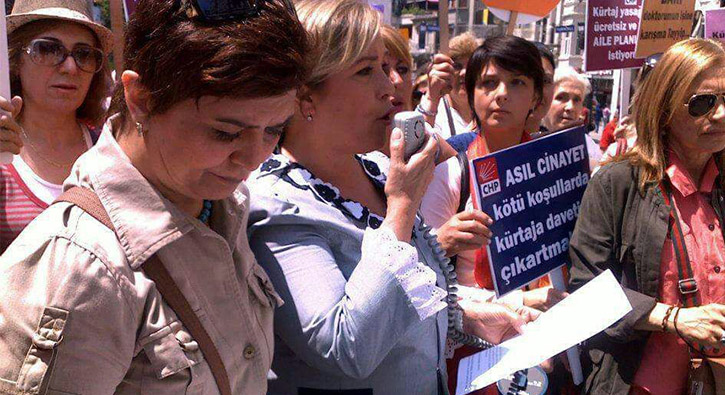  CHP Kadn Kollar eski Genel Bakan Atlgan: Yeni anayasaya 'evet' diyeceiz