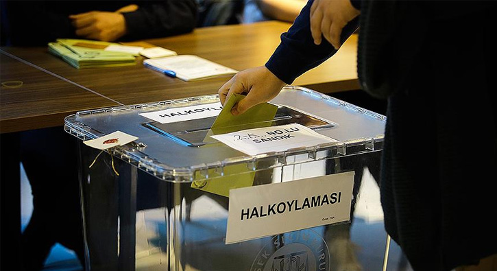 Propaganda serbestlii ve seim yasaklar yarn balyor