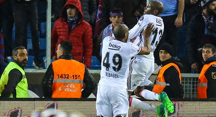 Atiba Hutchinson'dan gol aklamas