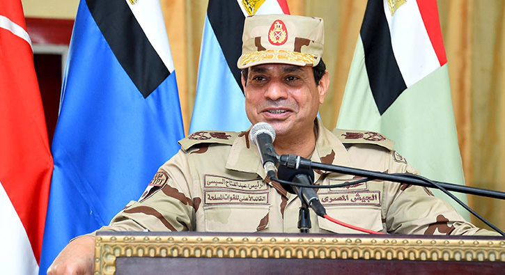 M�s�r'da asker soka�a iniyor