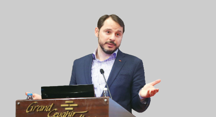 ''Bayra�a el  uzatan� g�meriz''