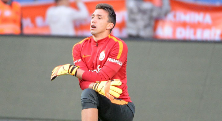Ma� �ncesi Muslera'dan beklenmedik hareket