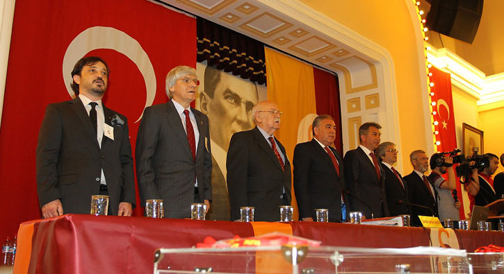 Oy birli�iyle kabul edildi! Divan kurulu toplant�s� bas�na kapat�ld�