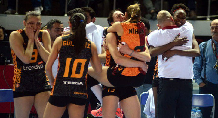 Galatasaray VakfBank' eledi ve finale ykseldi