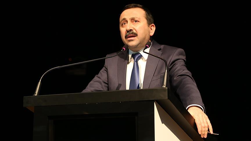 FET� �niversitelerde 'asistanlar' ile kadrola�m��