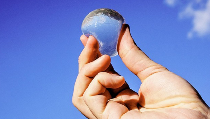 Yenilebilir su b�y�k ilgi g�r�yor