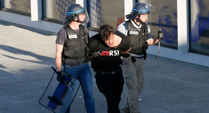 Fransz polisinden taraftarlara sert mdahale!