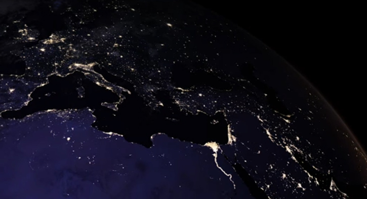  NASA, ay ����� alt�ndaki D�nya'n�n �arp�c� g�r�nt�lerini yay�nlad�