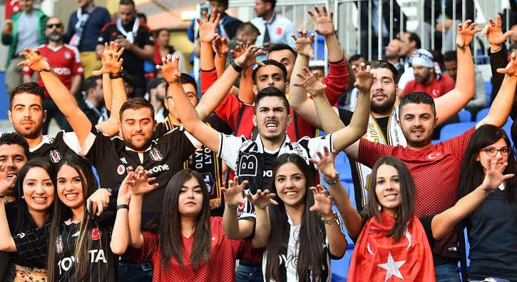 Beikta'a 30 bin kiilik dev destek!