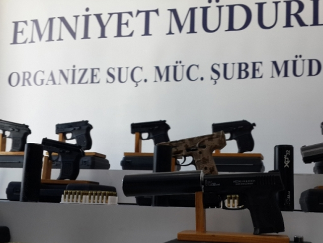 �ark�c�n�n evinden cephanelik ��kt�