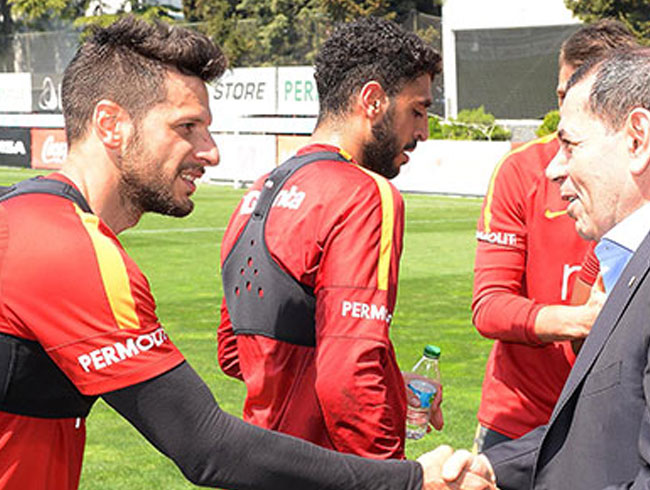 Dursun �zbek antrenman� izledi