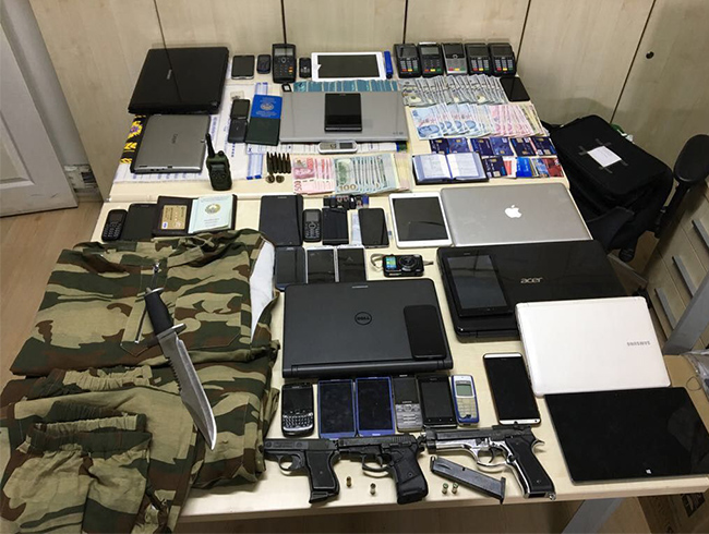 Sansasyonel eylem haz�rl���nda olduklar� belirlenen 41'i yabanc� uyruklu 49 ki�i g�zalt�na al�nd�