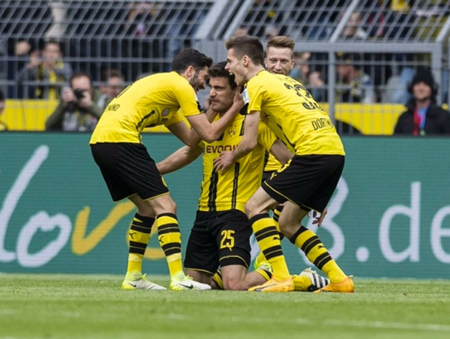 Borussia Dortmund, Eintracht Frankfurt'u 3-1 malup etti