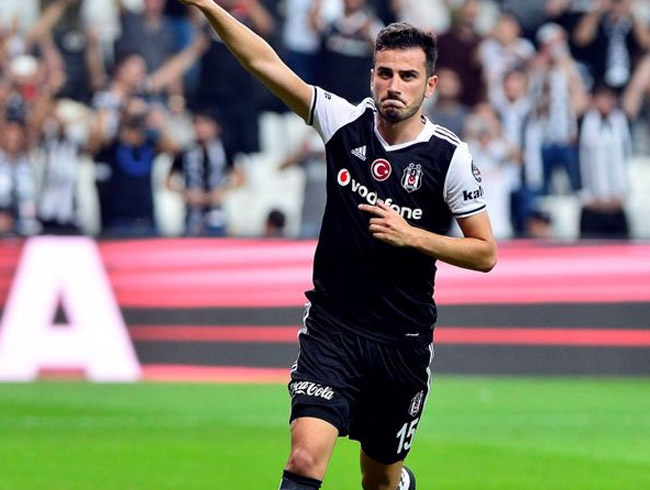 Arsenal'in O�uzhan �zyakup'un pe�inde oldu�u iddia edildi