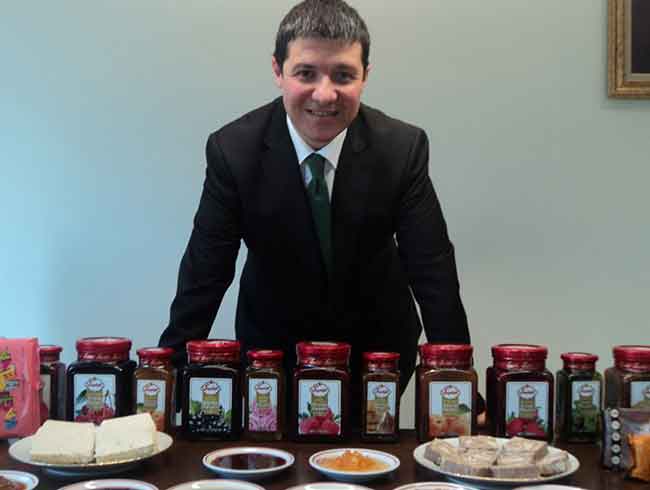 Helva-re�elde global atak ba�latt�