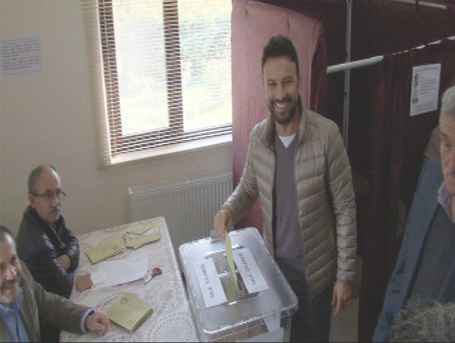 Megastar Tarkan oyunu kulland  