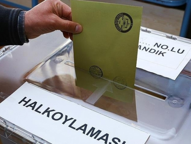 Halk oylamas�nda kat�l�m oran� y�zde 85,46 oldu