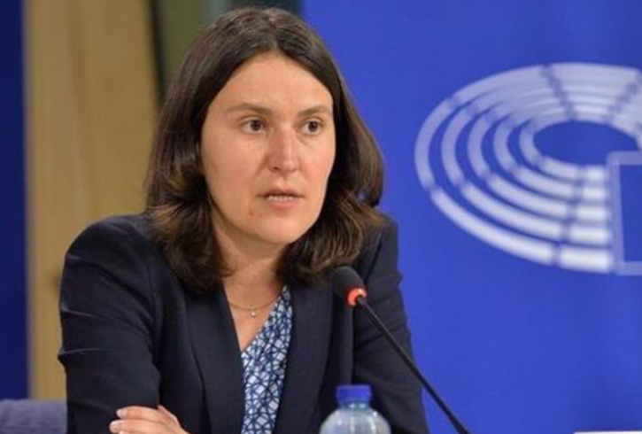 AP'den skandal referandum a��klamas�