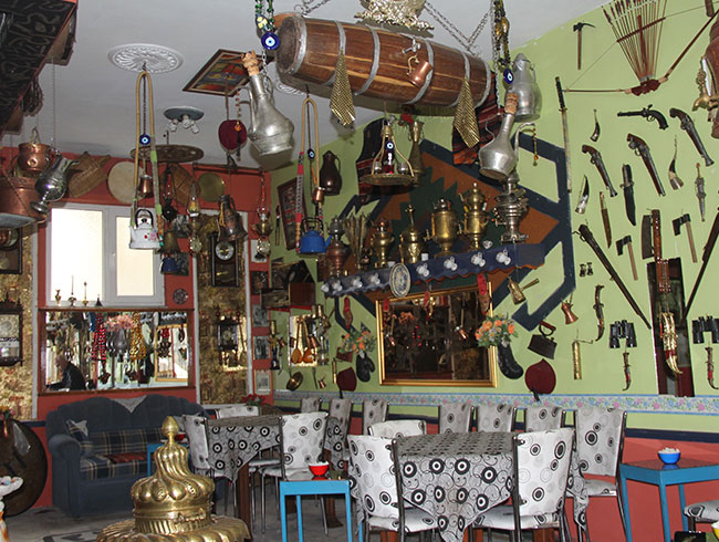 Kahvehane de�il adeta bir m�ze 