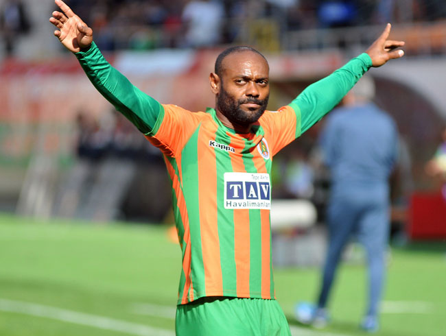 Alanyaspor'da Vagner Love oku!