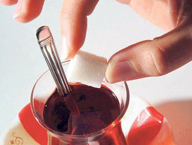 Tek ekerli gnde 5 bardak ay imek 100 kaloriye eittir