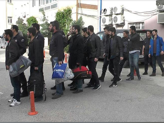 Mardin'deki FET operasyonunda 21 eski polis tutukland