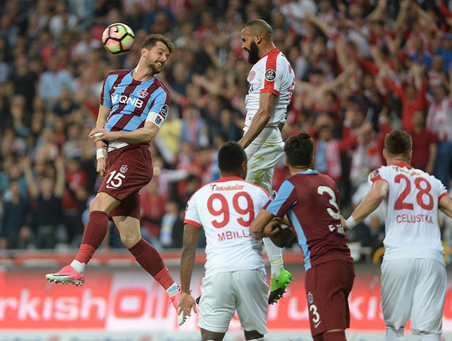 Trabzonspor, Beikta mana gre iki deiiklikle sahaya kt