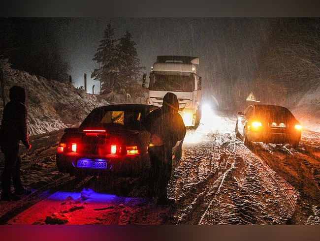 K�tahya'da kar ya���� etkili oluyor