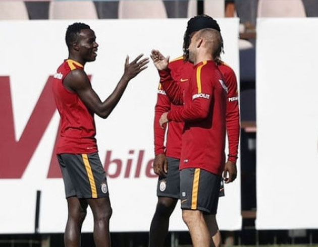 Sneijder'dan Bruma'ya: Fenerbahe'yi sen ykacaksn