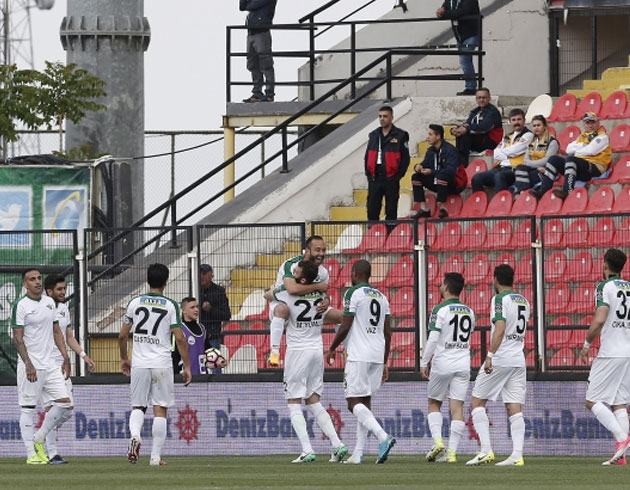 Akhisar evinde Bursaspor'a patlad�!