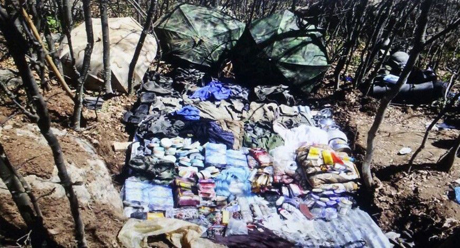 Terristlerin deposu bulundu, patlayc dzenekleri kt