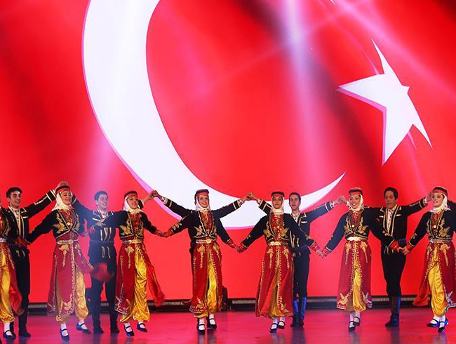 39. TRT Uluslararas 23 Nisan ocuk enlii'nde 'Trkiye'm zel gsterisi'