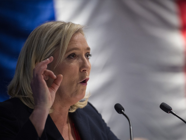 Fransz avukatlar Le Pen'e kar birleti