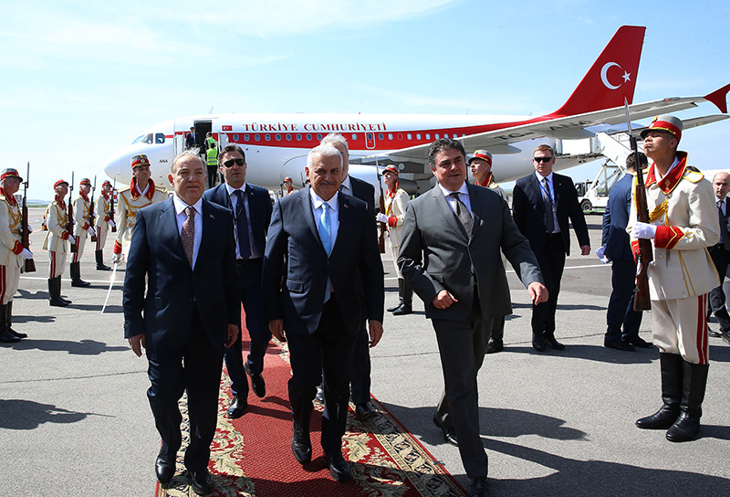 Ba�bakan Y�ld�r�m, Moldova Ba�bakan� Filip taraf�ndan resmi t�renle kar��land�