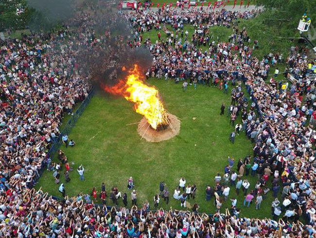 Edirne'de 'Uluslararas� Kakava �enli�i', Kakava ate�inin yak�lmas�yla ba�lad�